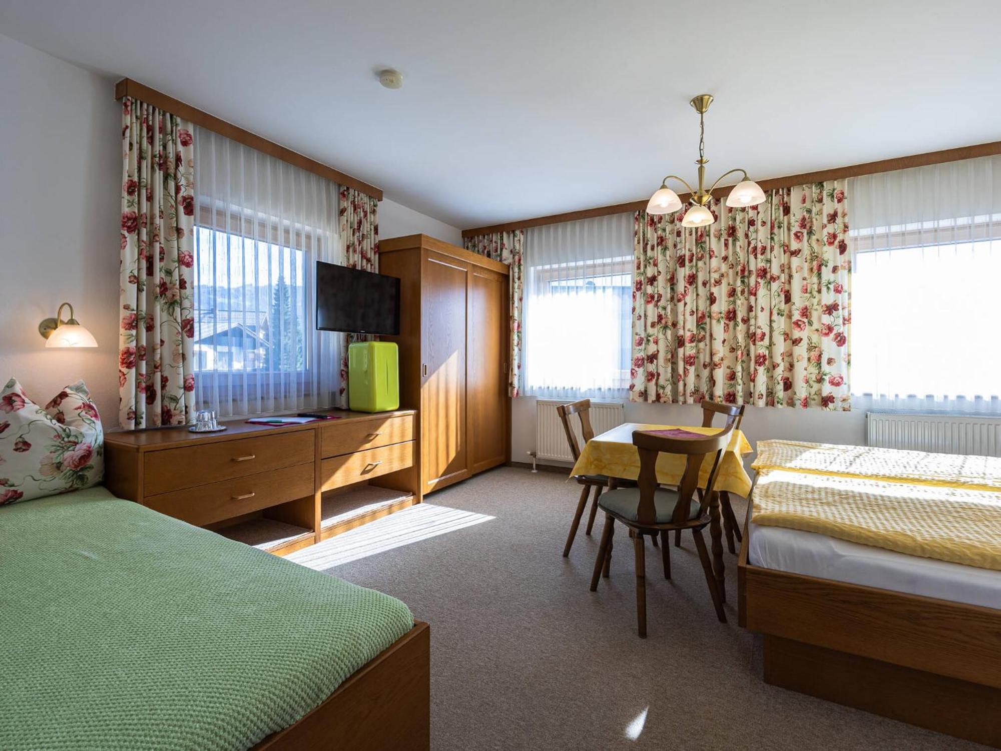 Gaestehaus Bleiweis-Zehentner Zell am See Bagian luar foto